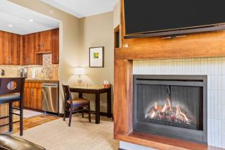 Ideal 2BR Canmore Haven Hot Tub plus Stunning Views - 1