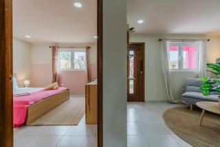 Pink, Romantic Paradise Aruba Getaway near Beaches - 5