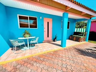 Private Retreat King Bed Near Palm Beach - 0