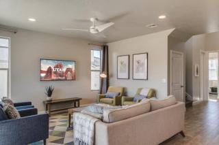 The Gather House with Shared Pool and Hot tub - 9