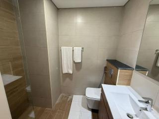 Elegant 3-Bedroom Duplex in Al Maryah Vista 1 - 2