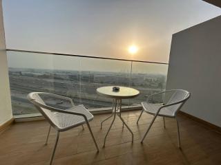 Spacious 1BR - Alexis Tower 1 - Close to Metro - 5