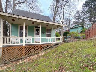 Blue Crystal Hideaway BnB - 9