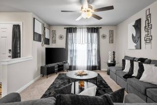 Roomy Getaway Elevate Your Stay, 6 Mins to RIC - 5