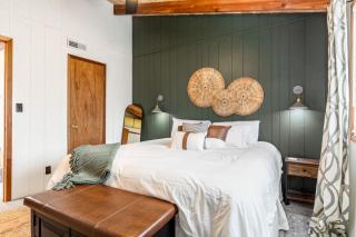 Muetze Lake Lookout By StayLage - 1