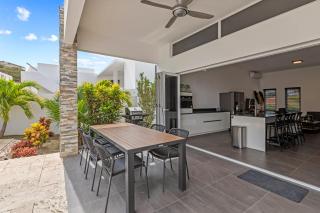 Villa Vredenberg - Modern Private Villa with Pool in Gated Resort - 5