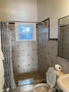 Suite 4 Queen Deluxe Double - 1