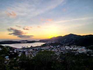 Suite 6 King Deluxe Single Ocean View - 7