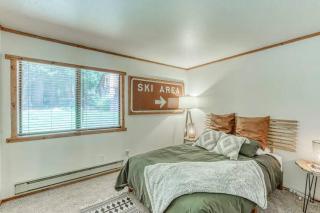 Little Ski Lodge-Across from Spa & Sauna - 6