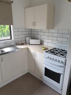 Cozy Home Style Accommodation - 5