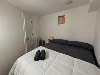 The Global Nook - Private Room near Times Square - 4