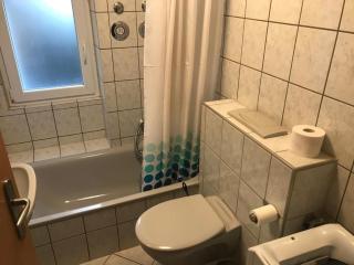 Quiet & beautiful apartment - 8