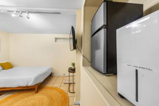 Netflix, Stocked Kitchenette, Beach Gear - 3