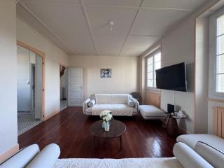 Hildegarde's Friend - 8