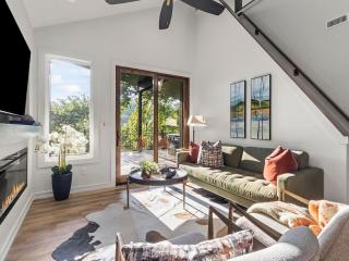 Above The Trees-Hot Tub-On MTB Trail-Unique&Luxury - 9