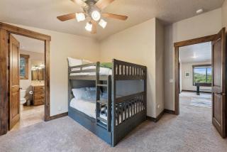 Private Swim Spa 15 Min to 3 Ski Resorts King Beds - 1