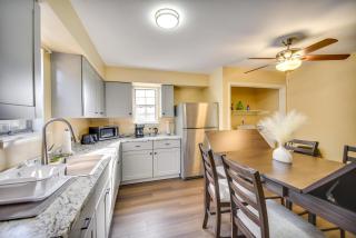 Less Than 1 Mi to Beach! Quaint Norfolk Duplex with Yard - 2