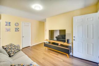 Explore and Relax! Norfolk Duplex Less Than 1 Mi to Beach - 5