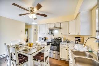 Explore and Relax! Norfolk Duplex Less Than 1 Mi to Beach - 2