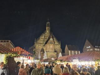 Moderne 40 m2 Ferienwohnung mit Balkon in Top Lage frisch renoviert - 8