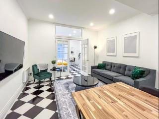 Luxury 3BR - Free Parking - Washer & Dryer - 3