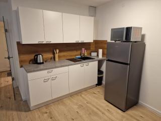 Moderne 40 m2 Ferienwohnung mit Balkon in Top Lage frisch renoviert - 2