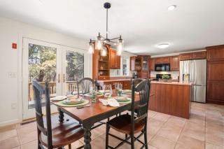 Classic Cape Walk to Red River Beach - 1