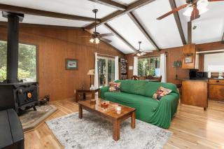 Happy Bear- Family & Pet Friendly - 5