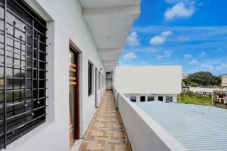 SPOT ON Hotel Royal Inn Bābupet Railroad Station - 1