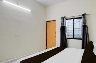 SPOT ON Hotel Royal Inn Bābupet Railroad Station - 6