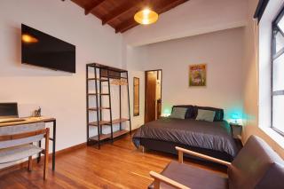 El Poblado Medellin Luxury 5BR Jacuzzi AC - 2