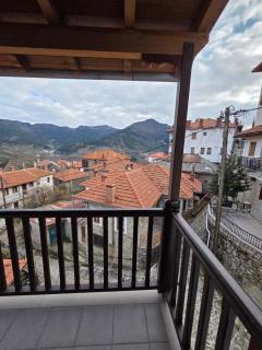 Metsovo Fireplace Retreat 2 - 4