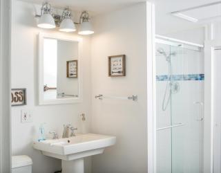 Luxury Lakefront Estate - 4