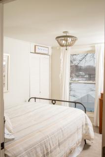 Luxury Lakefront Estate - 7