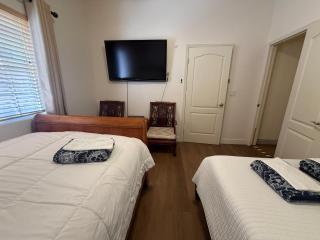 Welcoming & Spacious 2-Bedroom Guest Suite in Torrance 20 Minutes from LAX - 8