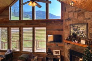 Views, Fire Pit and Game Room Smoky Mountain Escape - 7