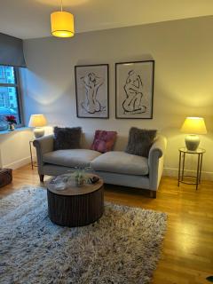 1 bedroom flat in the heart of the Town Centre - 1