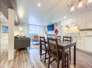 Elegant 1BR Suite - Washer & Dryer - Prime Location - 1