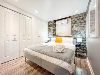 Elegant 1BR Suite - Washer & Dryer - Prime Location - 9