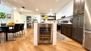 Relaxed, Modern, SoCal Living Near the Beach - 5