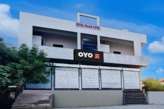 Hotel O by OYO Royal palace FAGI mod bus stand chaksu tonk road -  - 2