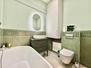 Luxurious Charm - Center Retreat 3DR - 5