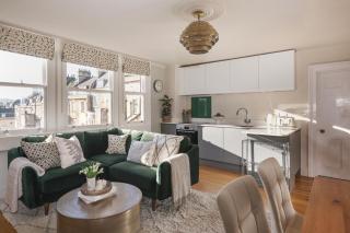 Chic Georgian Escape, Central Bath - 0