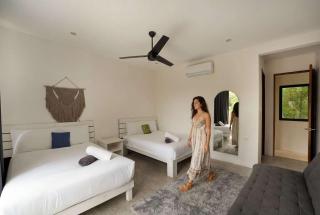 Modern Luxury Villa with Large Pool - BBQ grill - 4