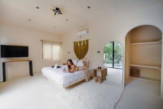 Modern Luxury Villa with Large Pool - BBQ grill - 3