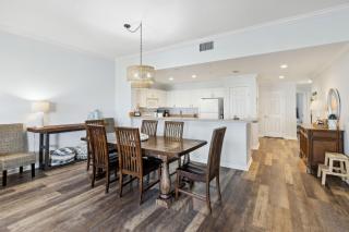 Ocean Park - Cozy 2BR with Pool, Hot Tub, and Beach Access - 1