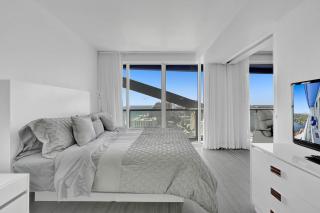 New Listing Sale! Premier Upgraded FLL 2BR Penthouse W Resort Unbeatable Views - 3