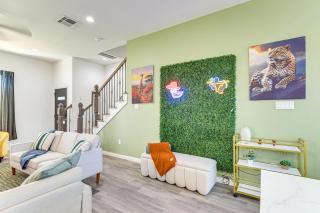 4 Mi to NRG Stadium Family Getaway with Balcony! - 2