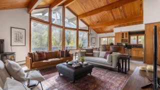 Bighorn by AvantStay Spacious Ski Cabin w Sprawling Porch Views Hot Tub - Vail - 7