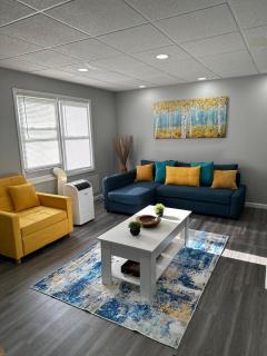 Home away from home in the burbs - 8